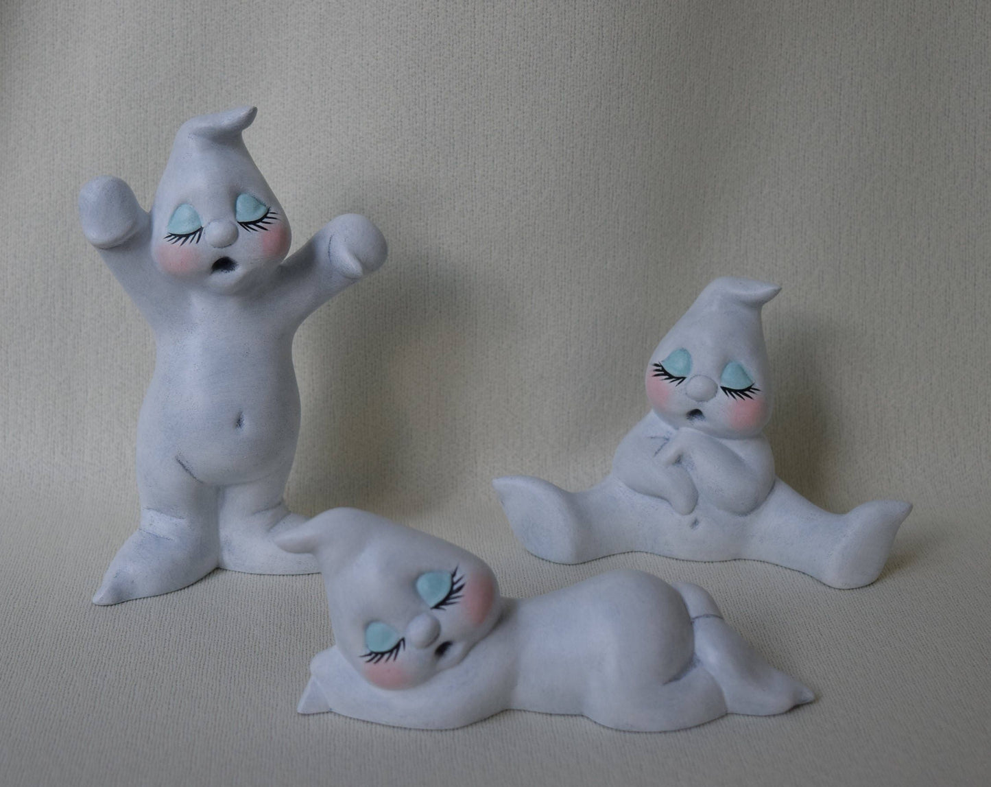 Ceramic Baby Ghost Trio: Adorable Halloween Figurines for Nursery & Home Decor - Cute Spooky Decorations