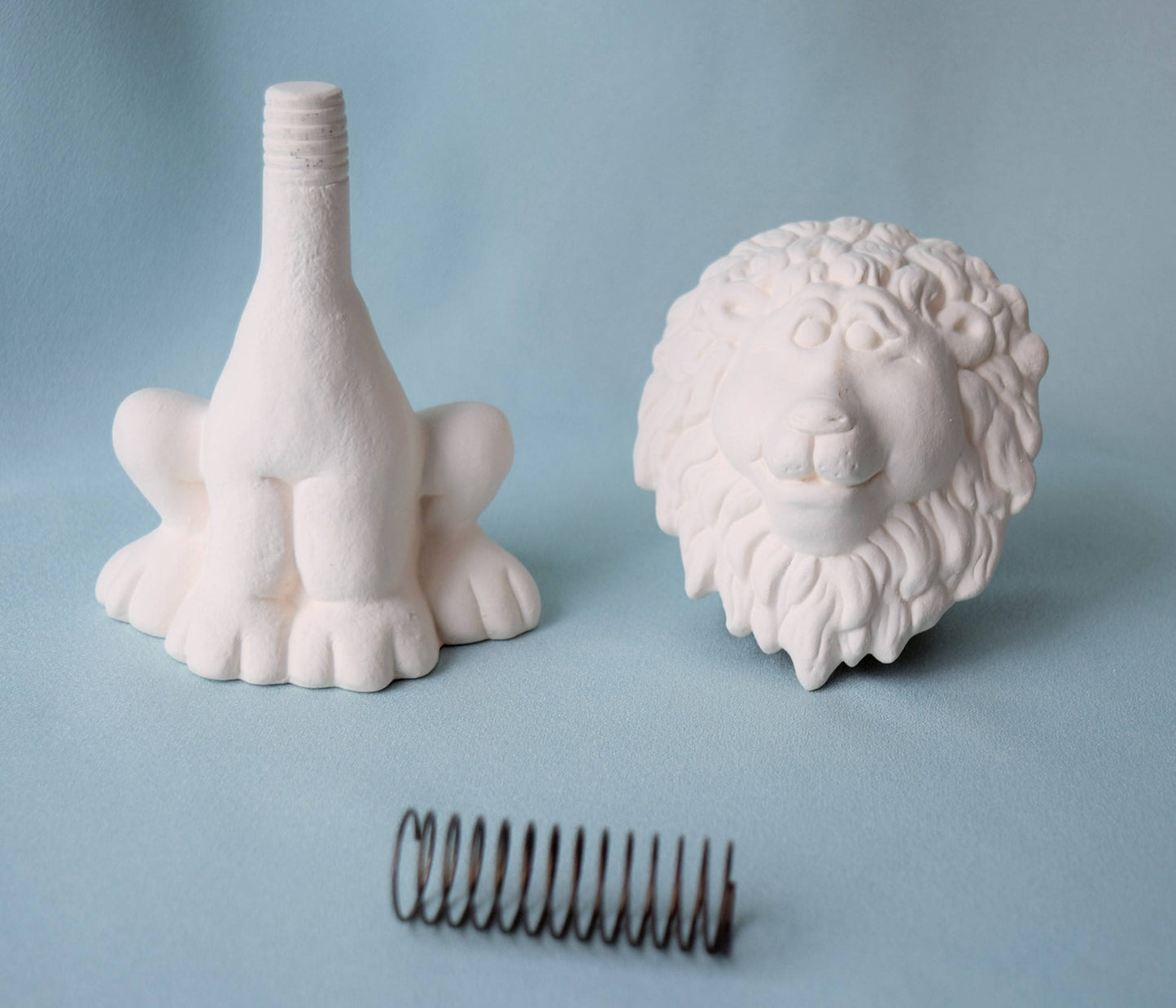 DIY Ceramic Lion Bobblehead: Unpainted Craft Project for Party Favors, Gifts, and Collectors