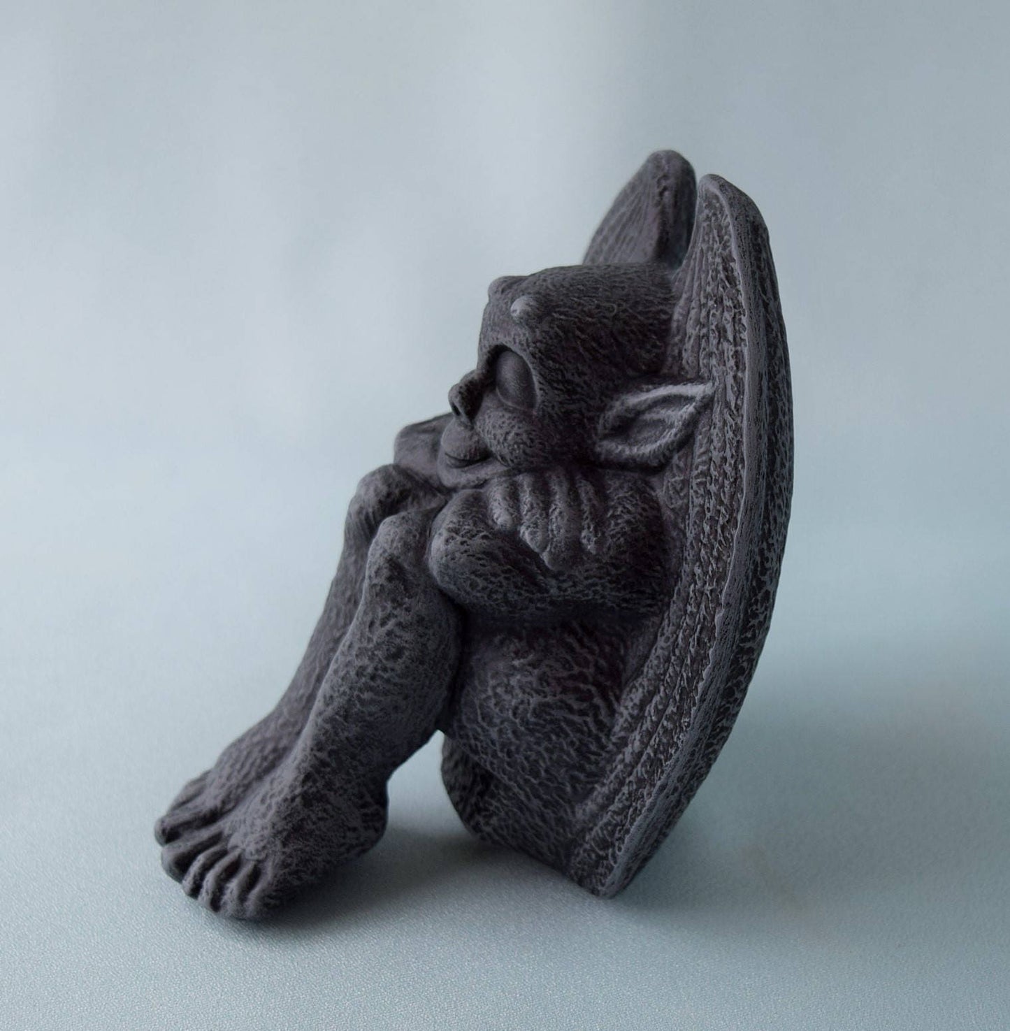 Renaissance Ceramic Gargoyle Statue: Gothic Castle Protector Figurine with Wings & Horns - Art Garden Decor
