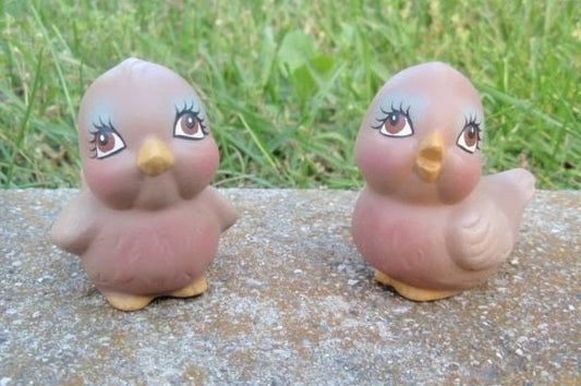 Handmade Ceramic Robin Wedding Cake Topper: Adorable Brown Bird Pair for Rustic Celebration Decor