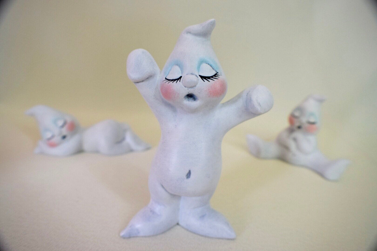 Ceramic Baby Ghost Trio: Adorable Halloween Figurines for Nursery & Home Decor - Cute Spooky Decorations