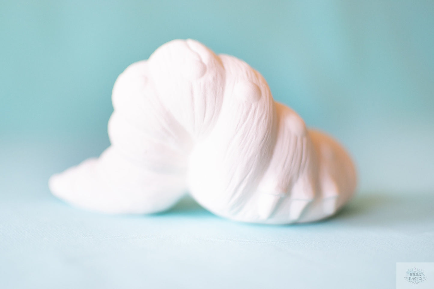 DIY Ceramic Garden Worm: Unpainted Bisque Sculpture for Patio, Yard & Potted Plant Decor