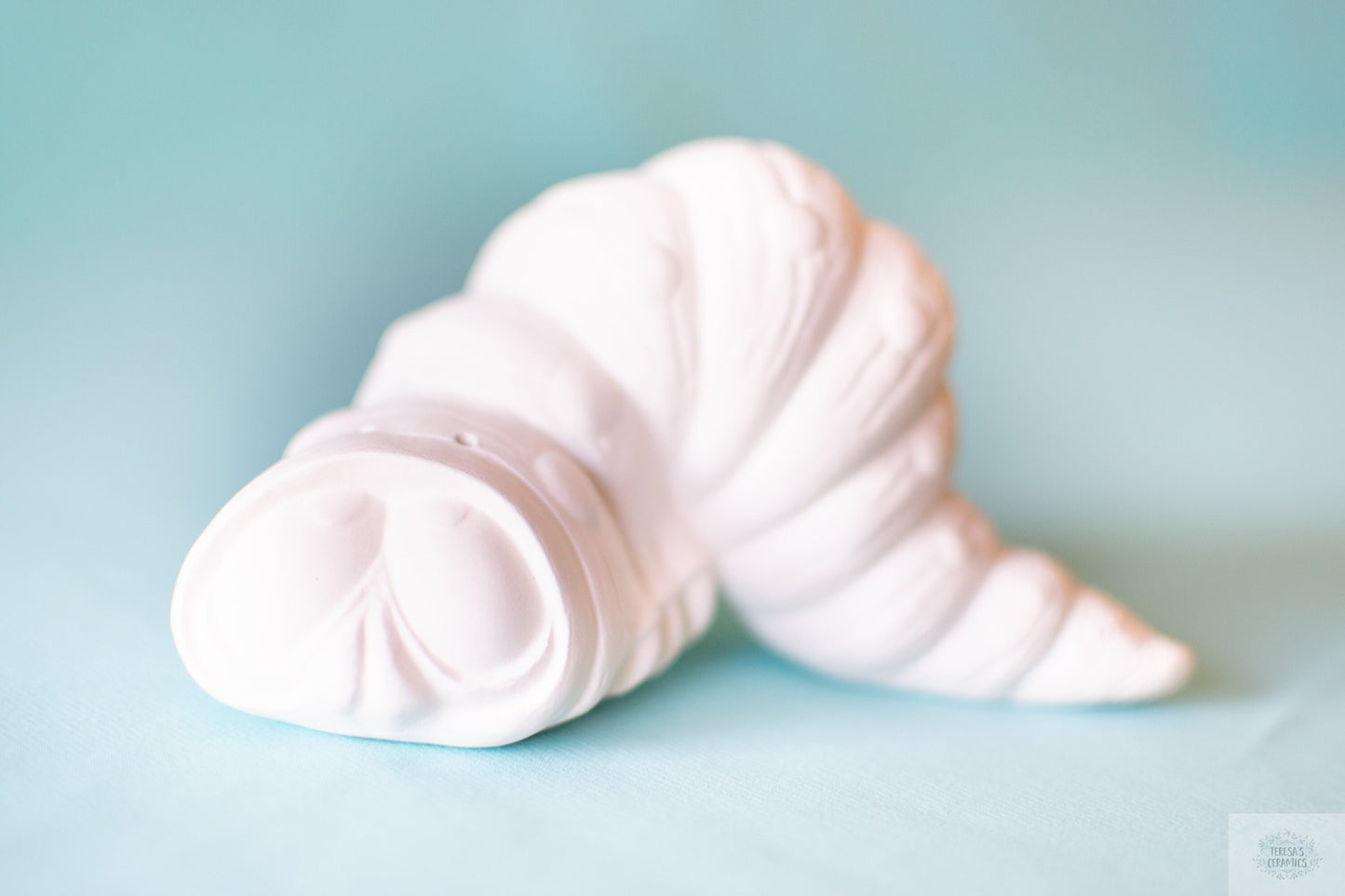 DIY Ceramic Garden Worm: Unpainted Bisque Sculpture for Patio, Yard & Potted Plant Decor