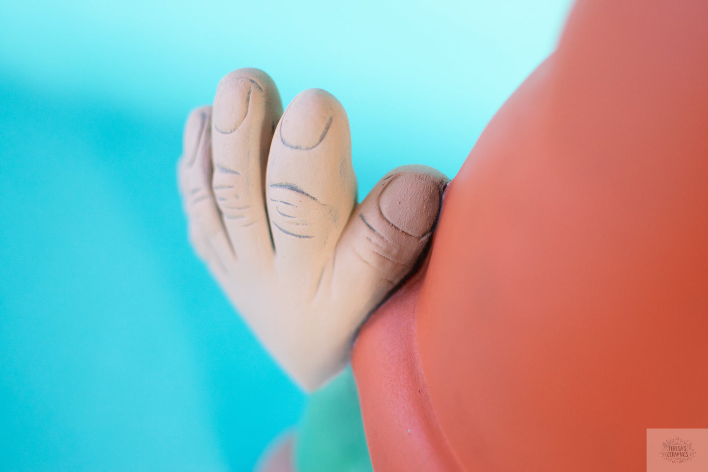 Garden Gnome | Gnome holding mushrooms | Gnome Statue | Outdoor Gnome | Yard Art | Backyard Decor |Gardeners Gift