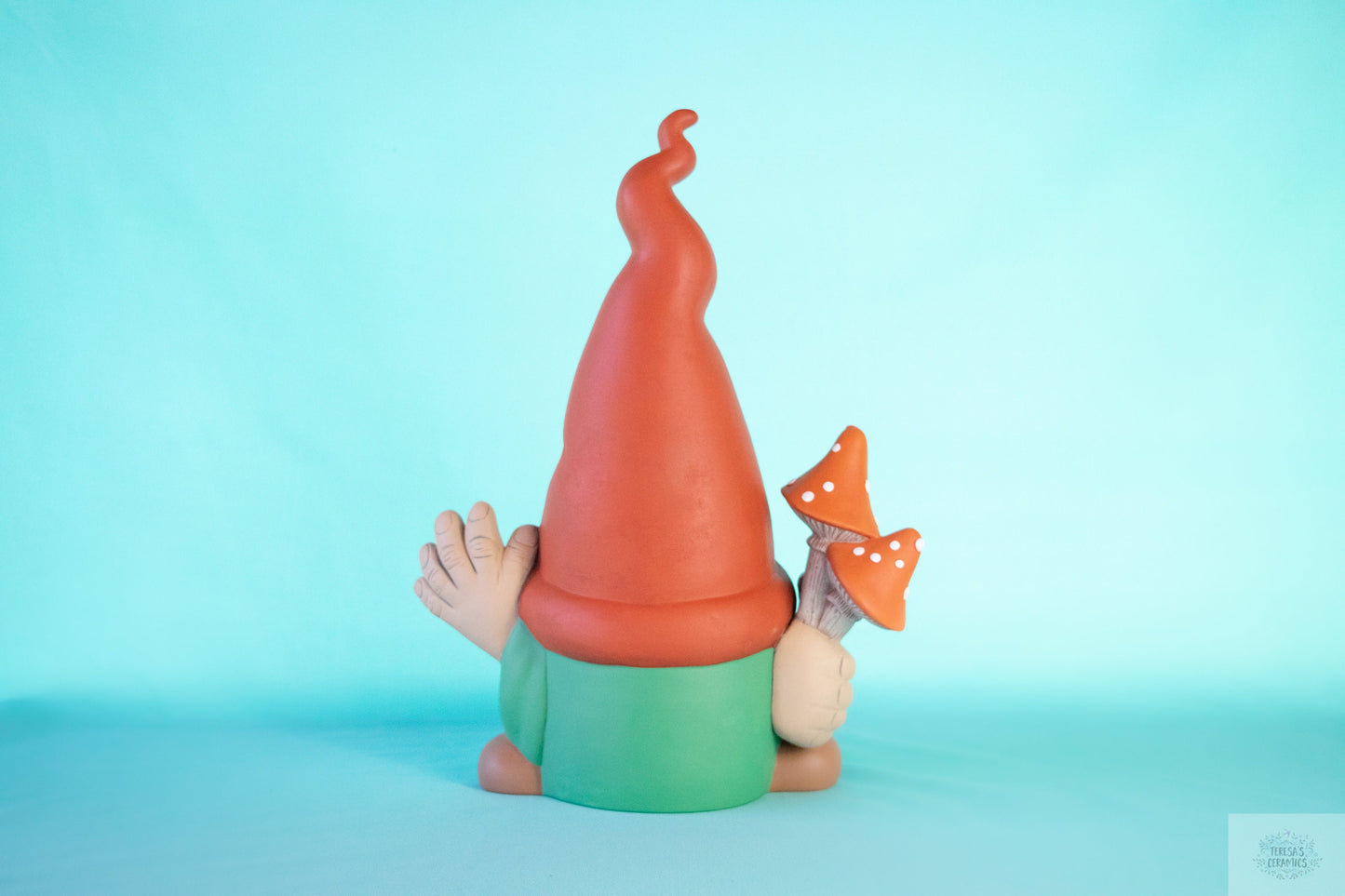 Garden Gnome | Gnome holding mushrooms | Gnome Statue | Outdoor Gnome | Yard Art | Backyard Decor |Gardeners Gift