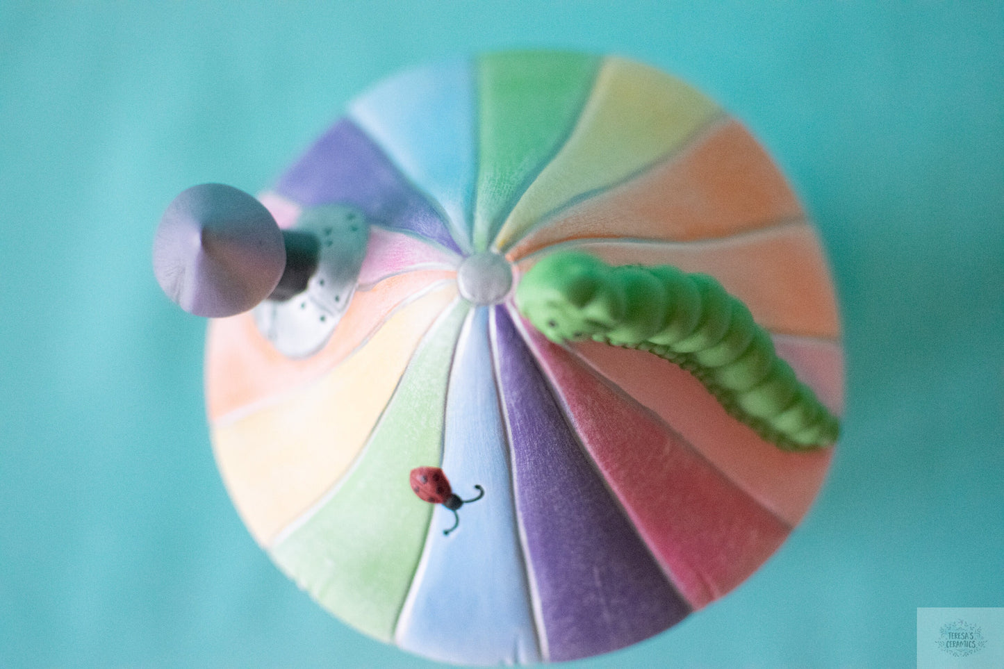 Enchanting Rainbow Ceramic Fairy Mushroom House: Garden Decor, Patio Accessory & Tea Light Holder