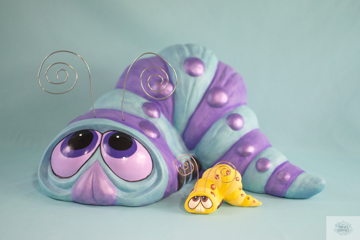 Whimsical Giant Ceramic Garden Worm Statue - Unique Patio Sculpture for Outdoor Landscape Decor