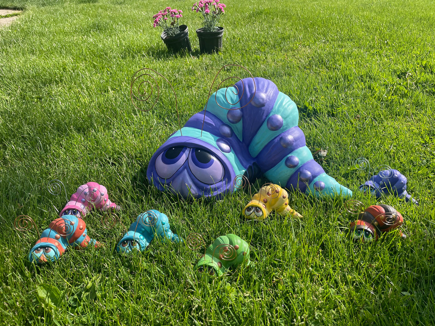 Whimsical Giant Ceramic Garden Worm Statue - Unique Patio Sculpture for Outdoor Landscape Decor