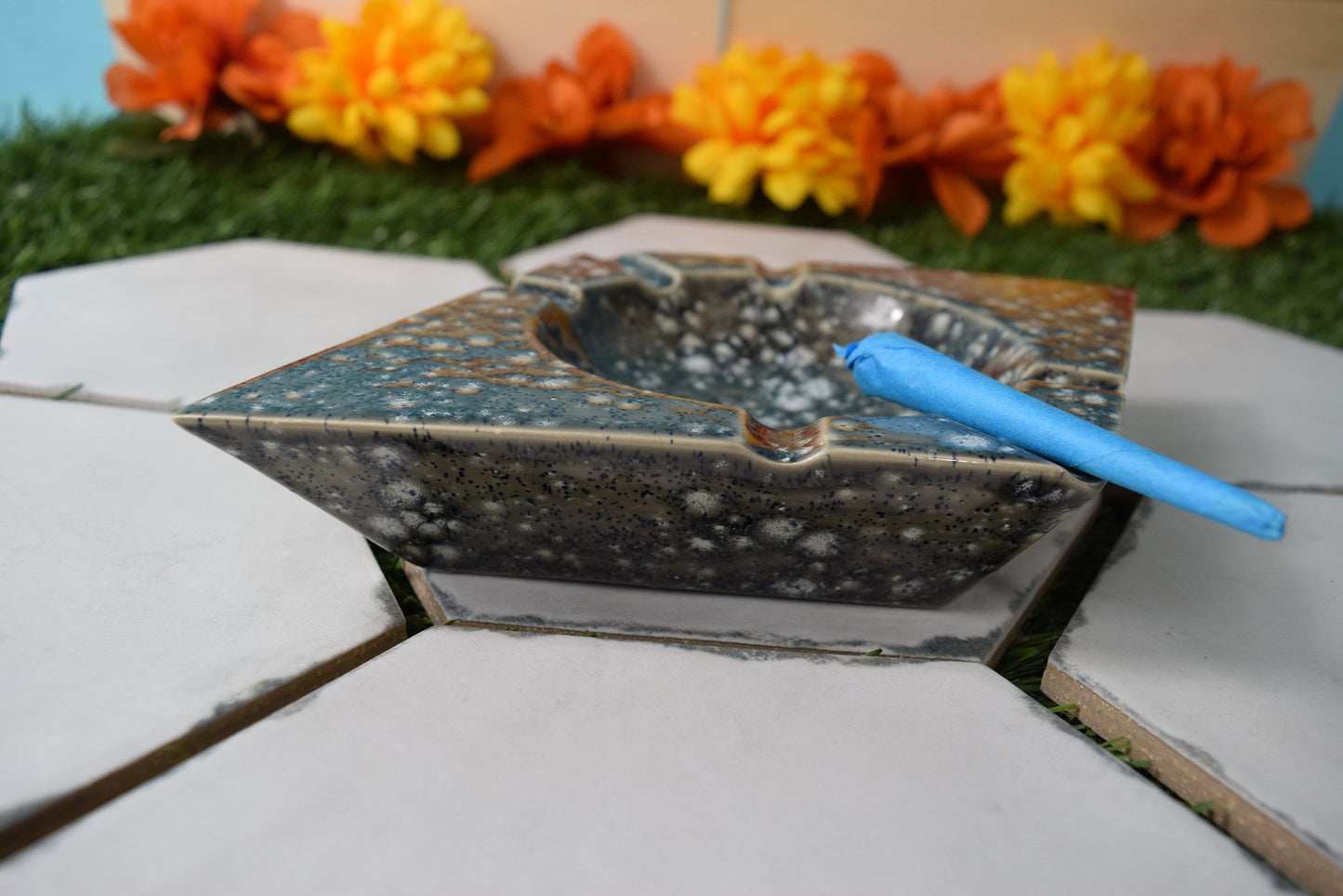 Vintage-Inspired Diamond Ashtray: Geometric Catchall for Keys, Rings & Trinkets - Unique Housewarming Gift