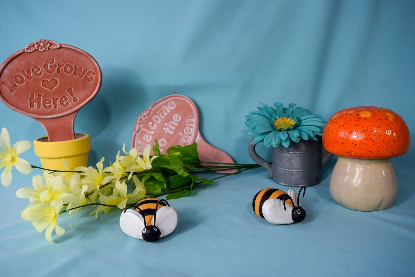 Set of 3 Small Bee Charms for Garden Decor, Yard Art & Father's Day Gift - Bumblebee Ornaments