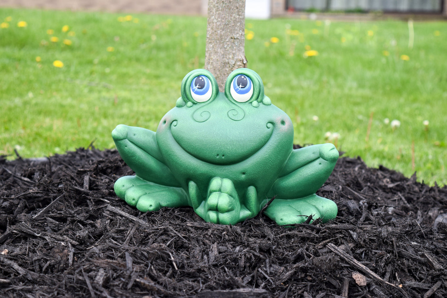Jumbo Ceramic Smiling Green Tree Frog Figurine for Garden, Patio, and Yard Decor - Praying Outdoor Sculpture
