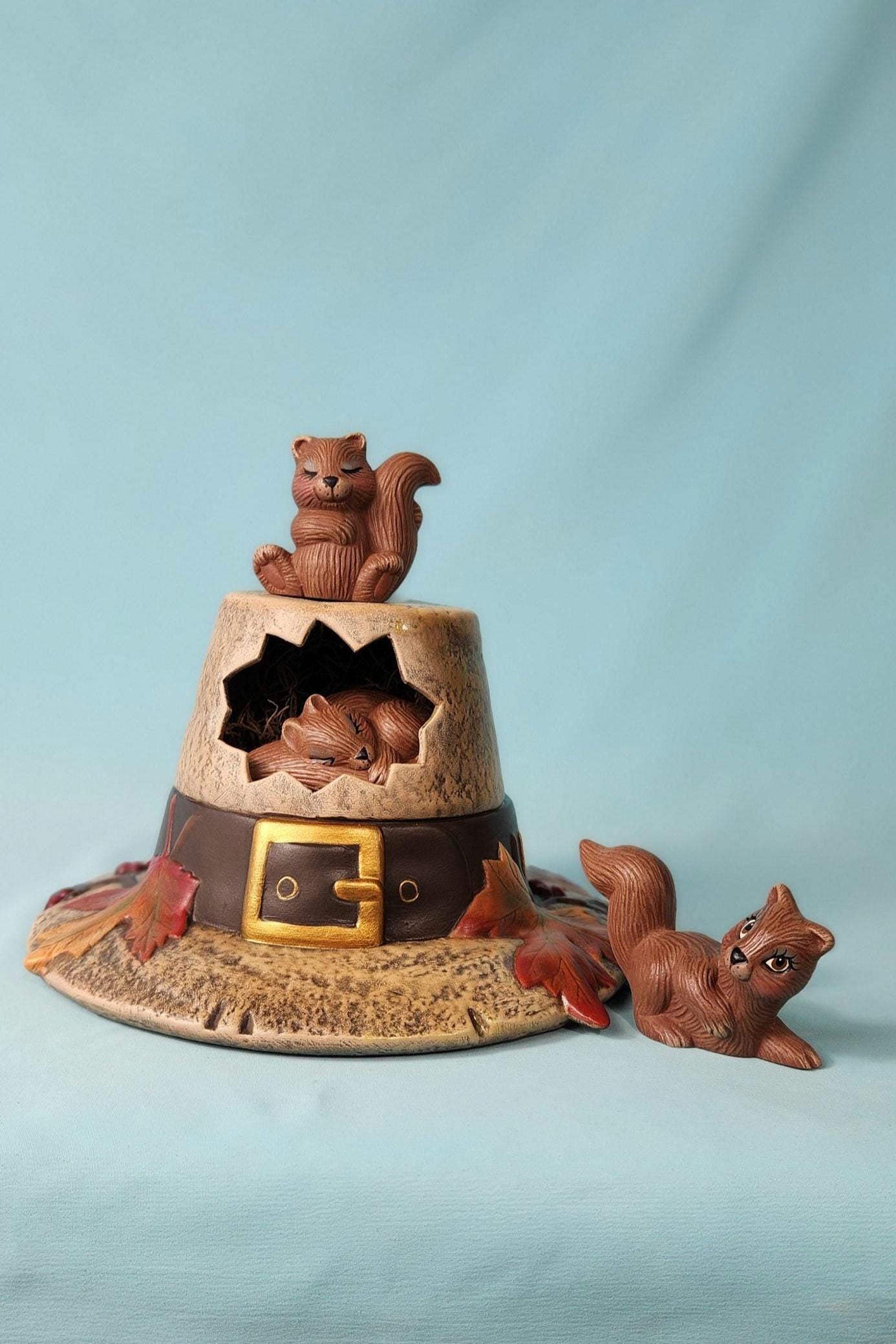 Thanksgiving Centerpiece - Pilgrims hat - Thanksgiving decoration - Fall Decor - Autumn display - Pilgrim decor