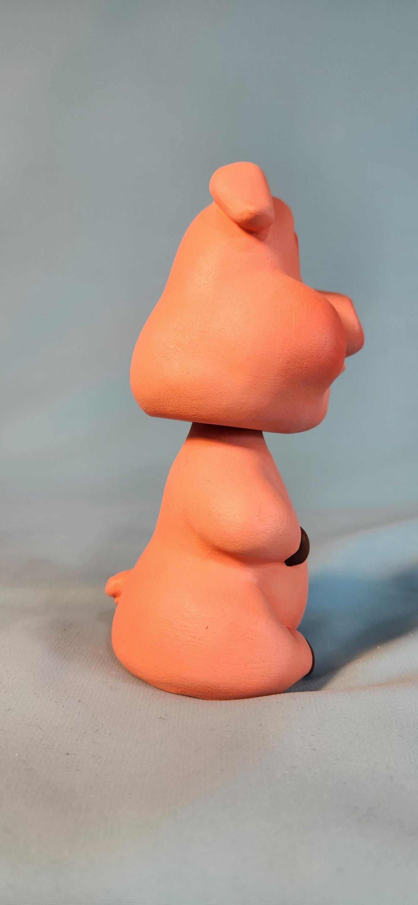 Adorable Chubs Pig Bobblehead Figurine - Cute Farmyard Animal Desk Decor with Nodding Head