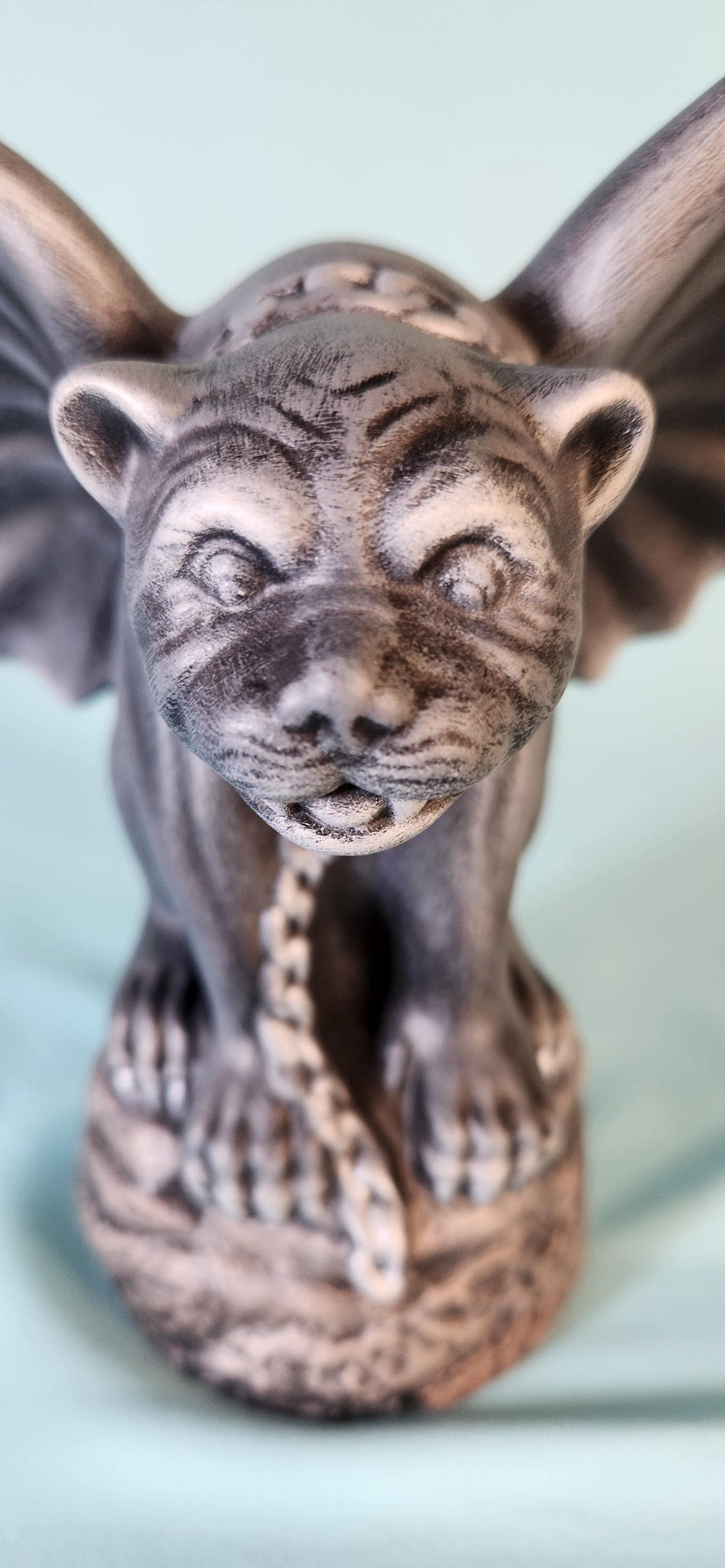 Renaissance Winged Bulldog Gargoyle Statue: Gray Mythical Creature for Garden, Halloween & Spooky Decor