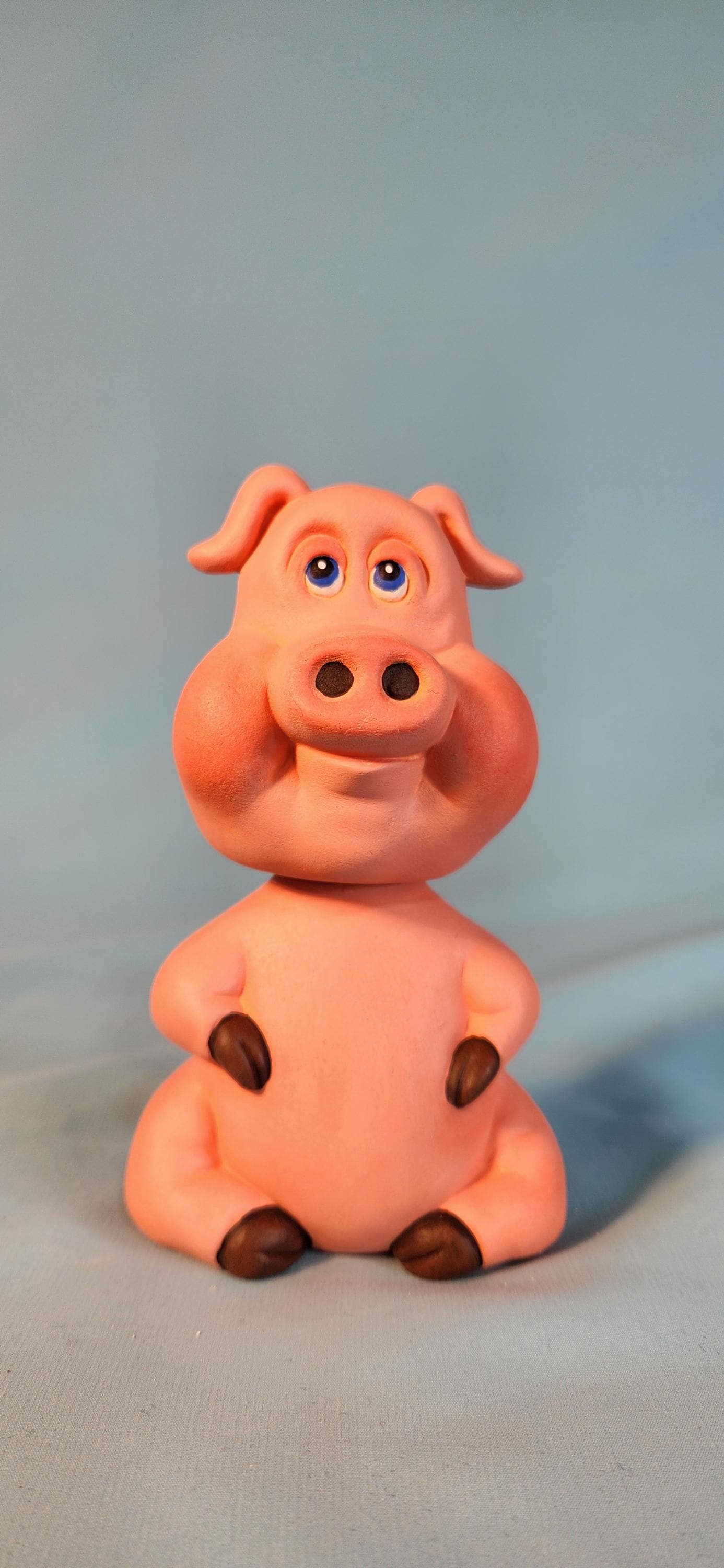 Adorable Chubs Pig Bobblehead Figurine - Cute Farmyard Animal Desk Decor with Nodding Head
