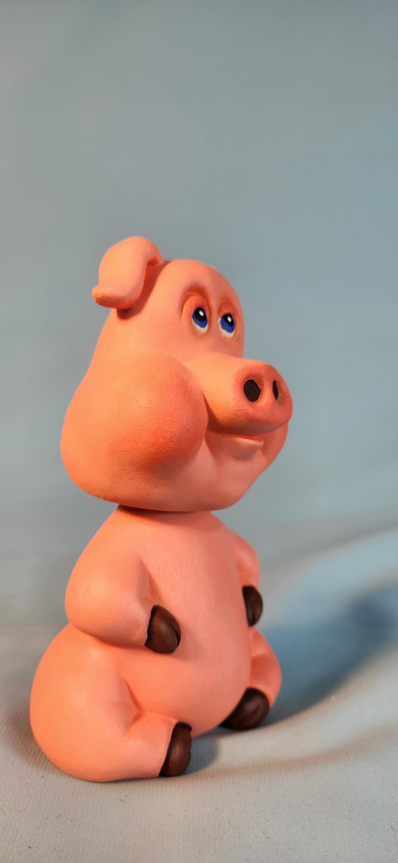 Adorable Chubs Pig Bobblehead Figurine - Cute Farmyard Animal Desk Decor with Nodding Head