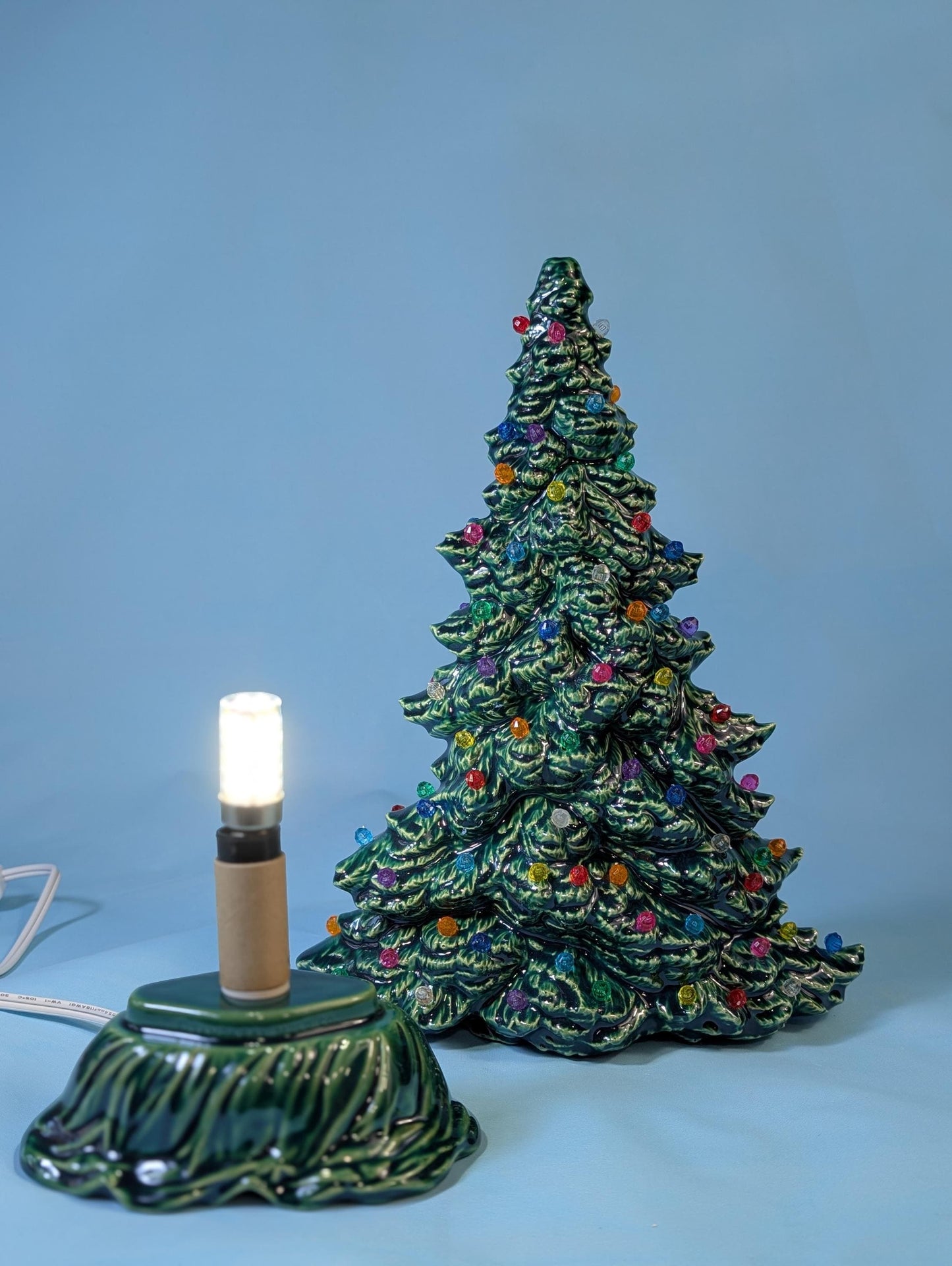 Tampa Bay 12-inch Bluegrass Christmas Tree Ornament - Shallow Depth Holiday Home Decoration