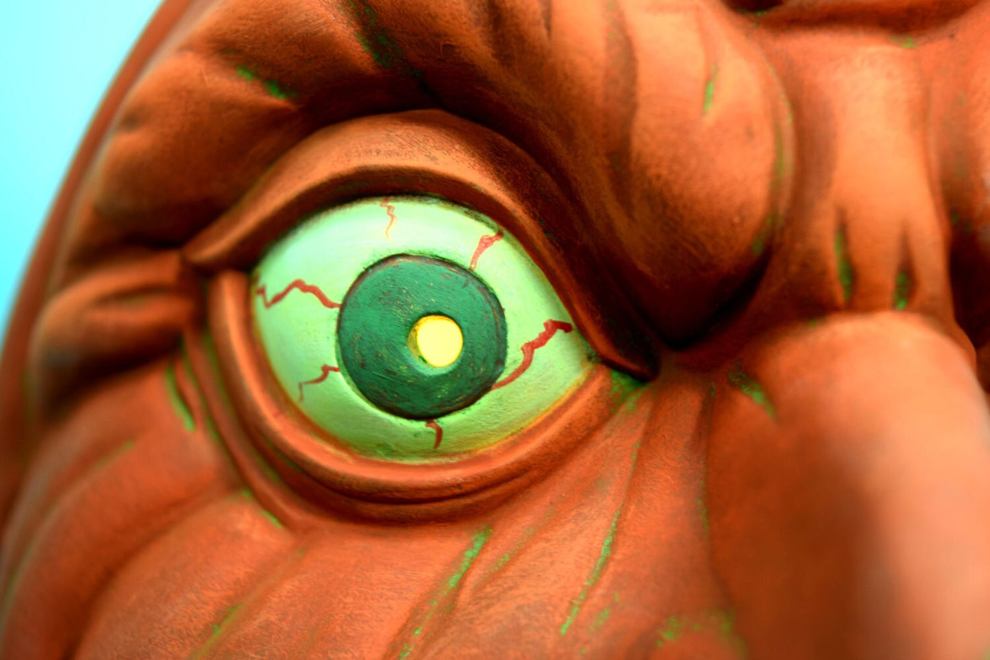 Retro Halloween Witch Pumpkin Light - Spooky Fall Decor - Creepy Jack-o'-Lantern with Big Eyes