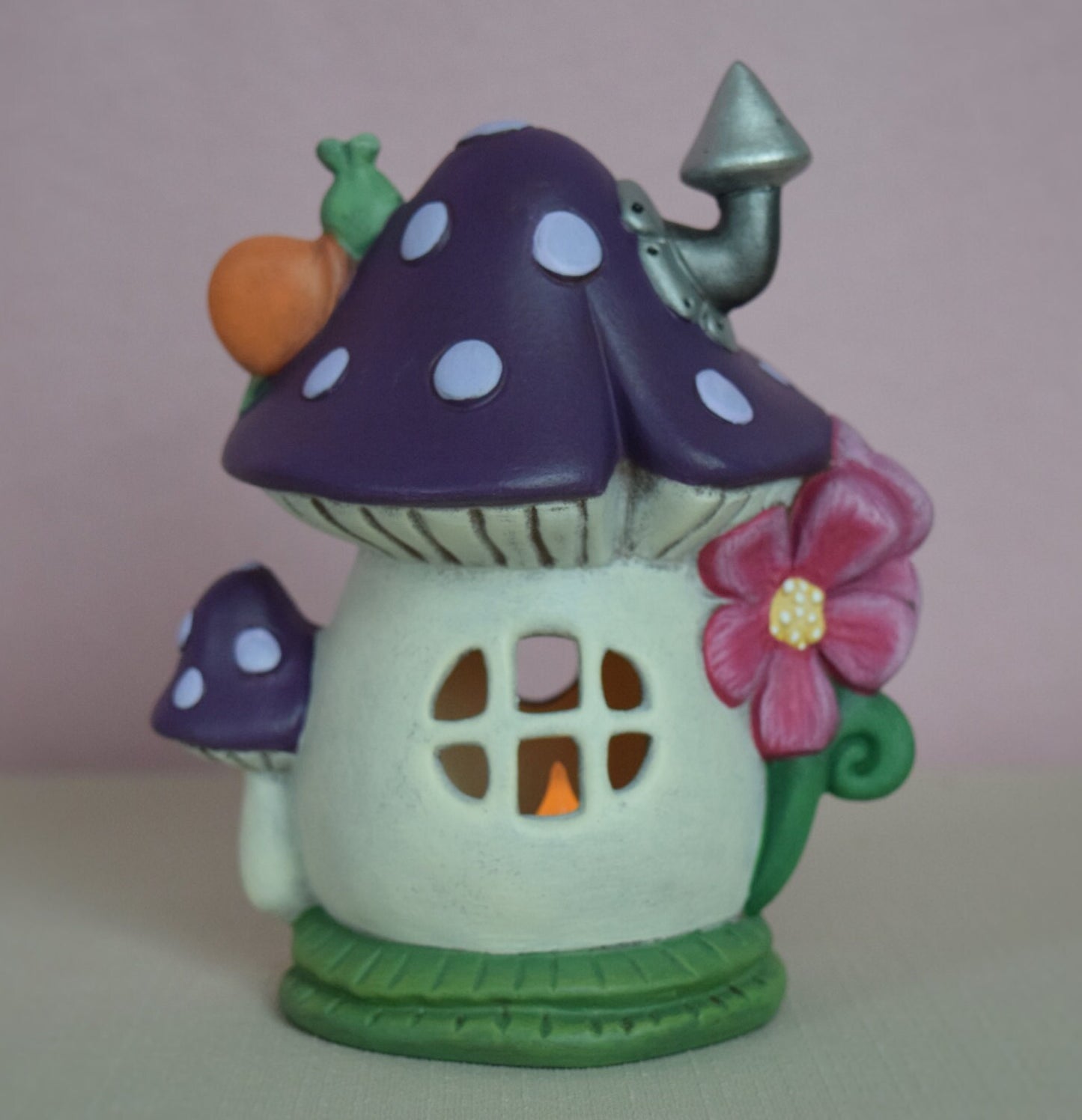Enchanting Polka Dot Mushroom Fairy House: Illuminated Purple Snail Garden Decor with Tea Light Holder