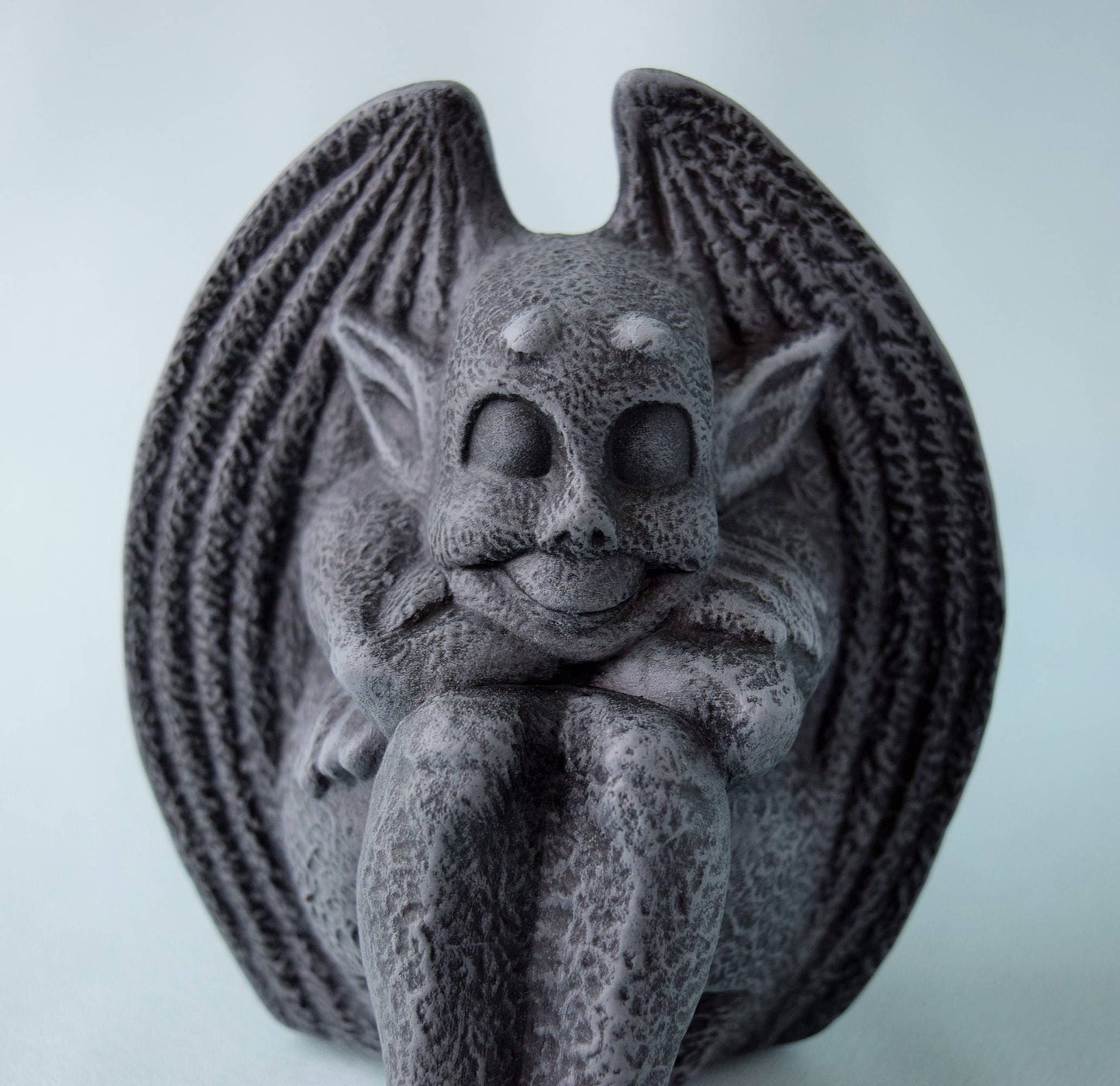 Renaissance Ceramic Gargoyle Statue: Gothic Castle Protector Figurine with Wings & Horns - Art Garden Decor