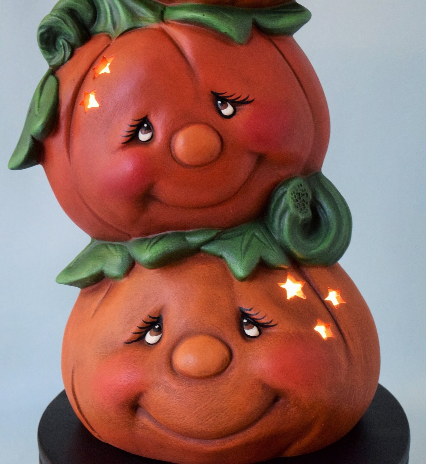 Illuminated Ceramic Pumpkin Stack: Charming Halloween & Fall Decor, Glowing Jack-o'-Lantern Pedestal