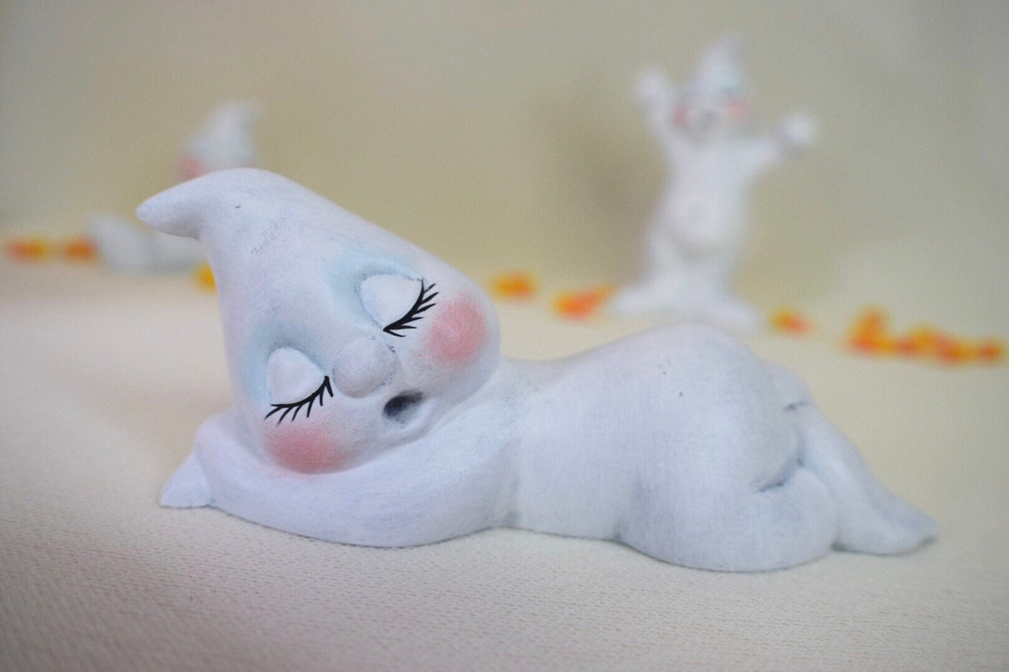 Ceramic Baby Ghost Trio: Adorable Halloween Figurines for Nursery & Home Decor - Cute Spooky Decorations