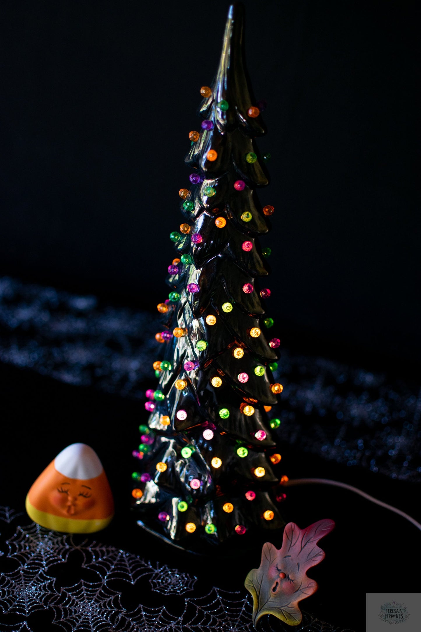 Spooky Halloween Tree | Wispy Pine Light