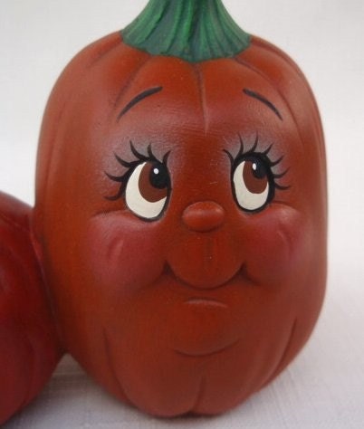 Adorable Ceramic Pumpkin Pair: Autumn Decor for Halloween, Thanksgiving & Fall Displays
