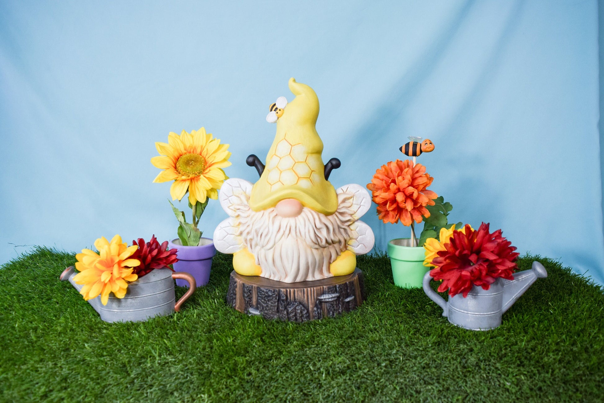Extremely cute Bumblebee Gnome! Perfect for the garden or just a bee lover&#39;s collection