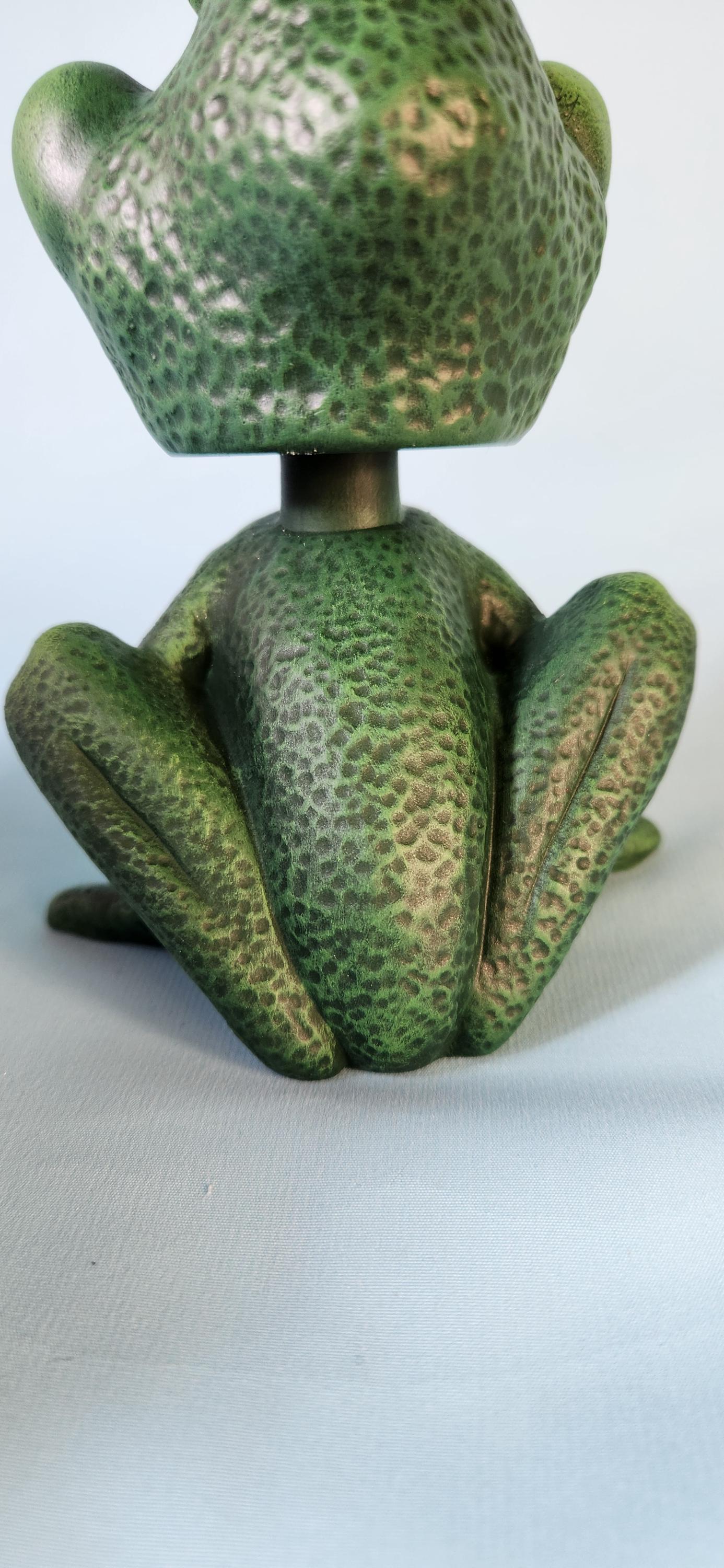 Ceramic Bobblehead Frog: Cute Collectible Nodder, Woodland Nursery Decor