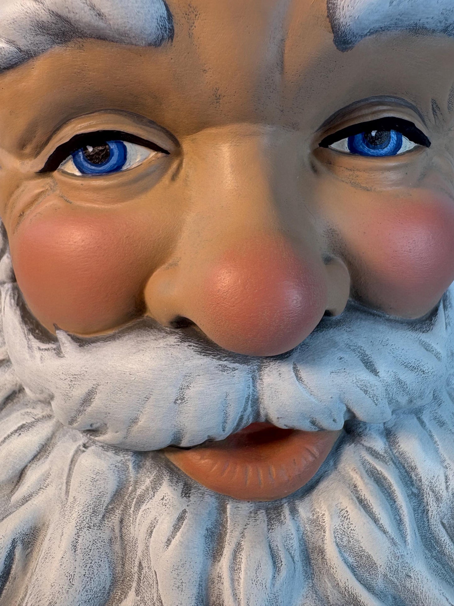 Beautiful Santa Bust Ceramic Decor